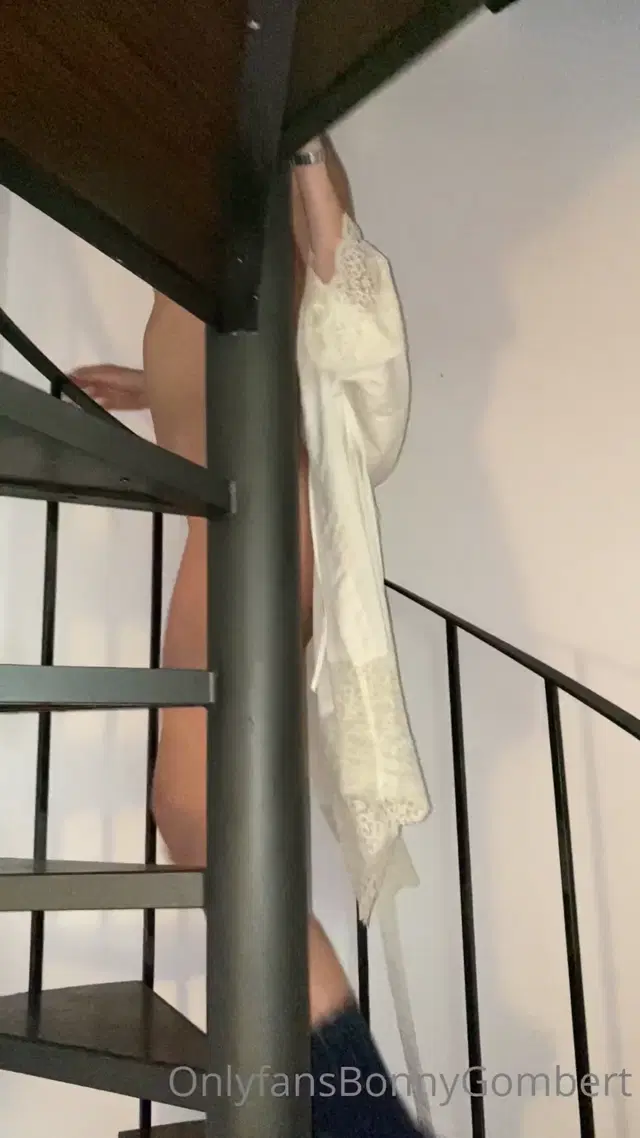 Bonny Gombert Onlyfans 11-11-2024 home evening fuck video