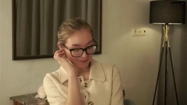 Gillianelletson Chaturbate 10-Dec-2024 pretty blond