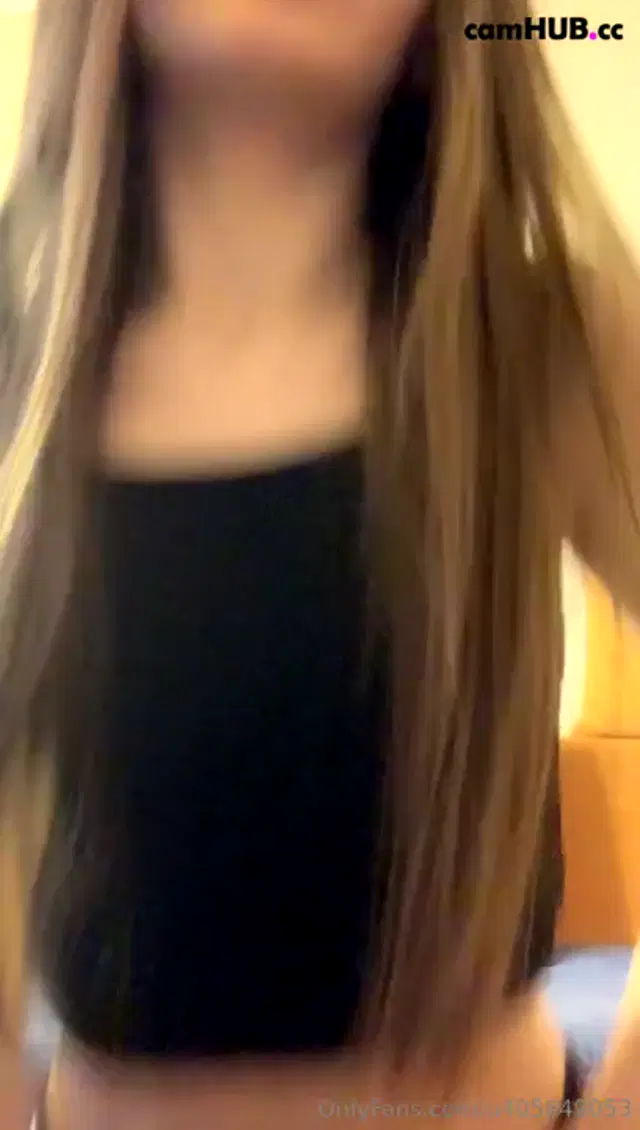 Eva_19y. does a pre show
