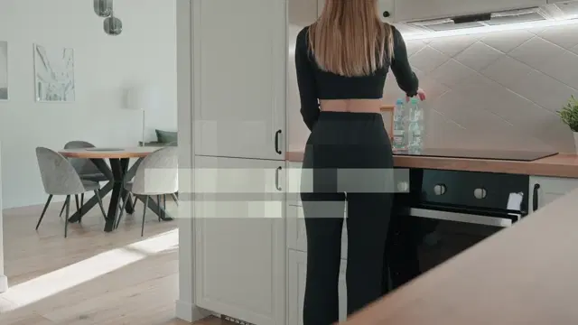 Mirtiliam Onlyfans 14-12-2024 caresses her vagina with fingers