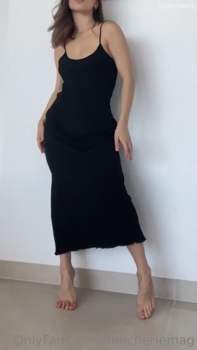 Thecheriemag onlyfans 23-12-2024 showed her nipples