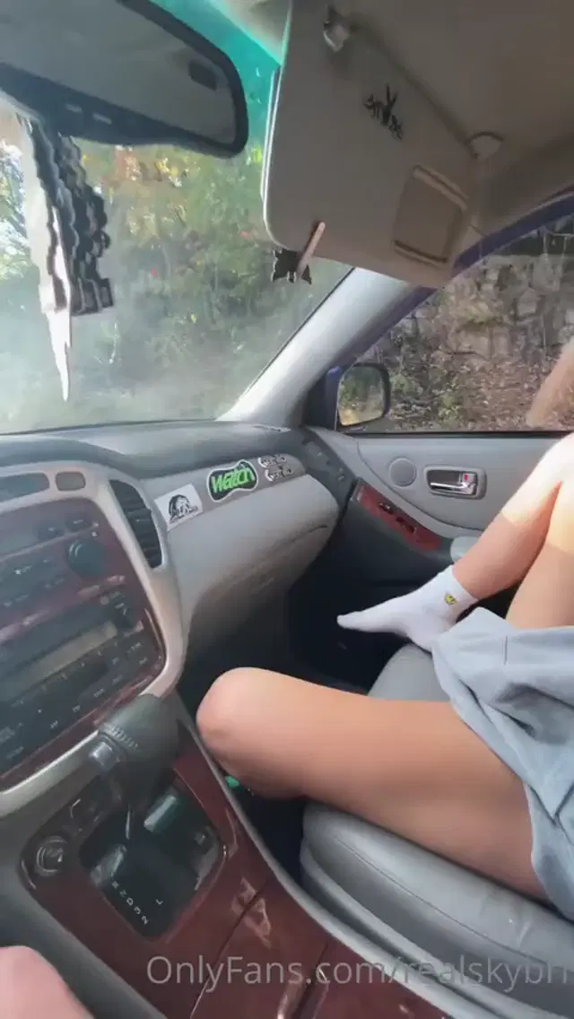 Sky Bri Onlyfans 21-Jan-2025 sat on cock in car
