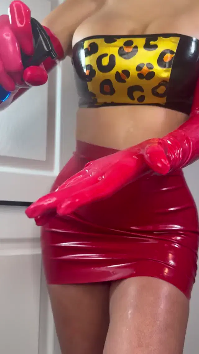 Prettyinpink Onlyfans 11-Feb-2025 showed her buttocks