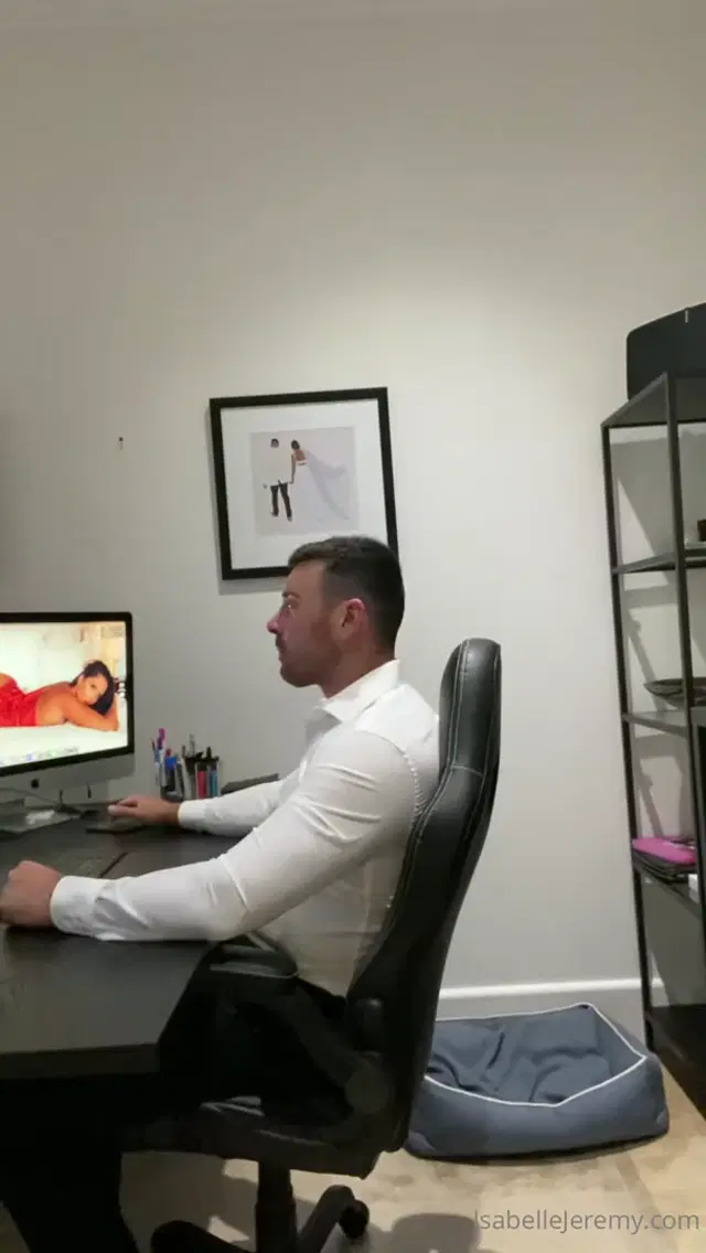 Isabellexjeremy Onlyfans 27-Feb-2025 fucked a slender milf in the office
