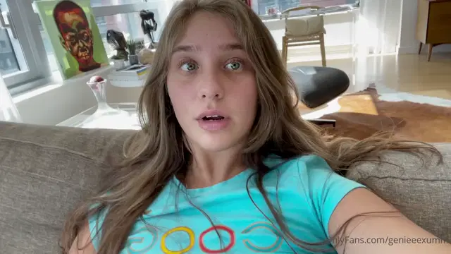 Genie-exum Onlyfans 27-Feb-2025 showed her pink clitoris