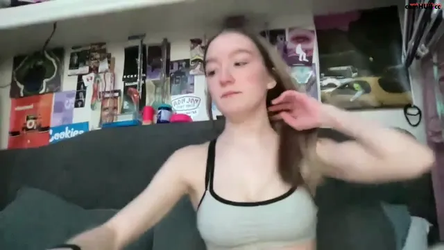 Alyssag7001 Chaturbate March-13-2025 wiggles her buttocks