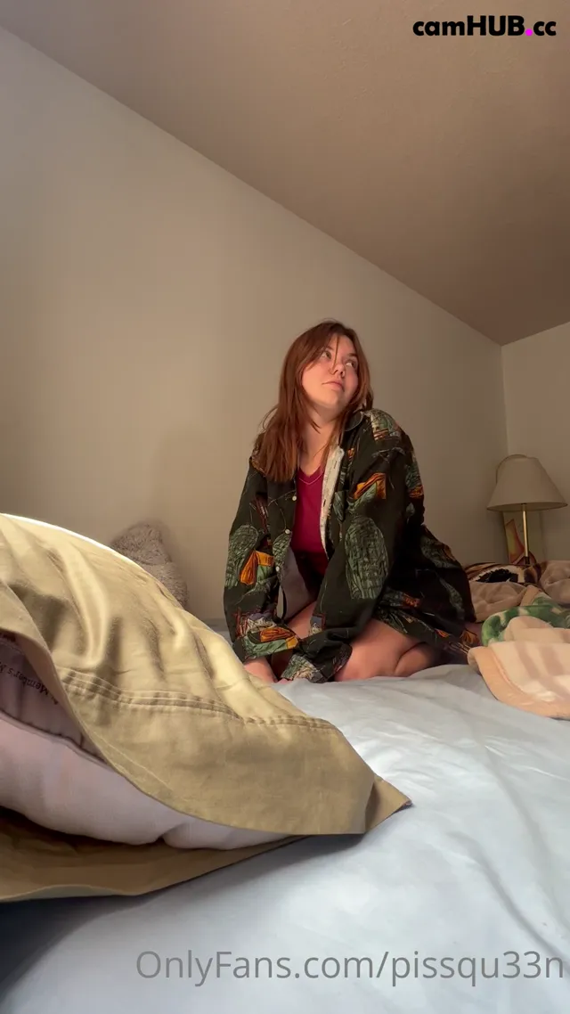 Pissqu33n Squirt show 10