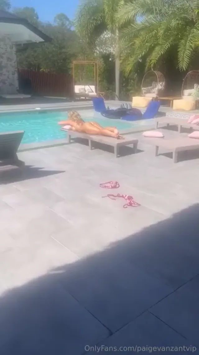Paige Vanzant PaigeVanzantvip – Ass Oil