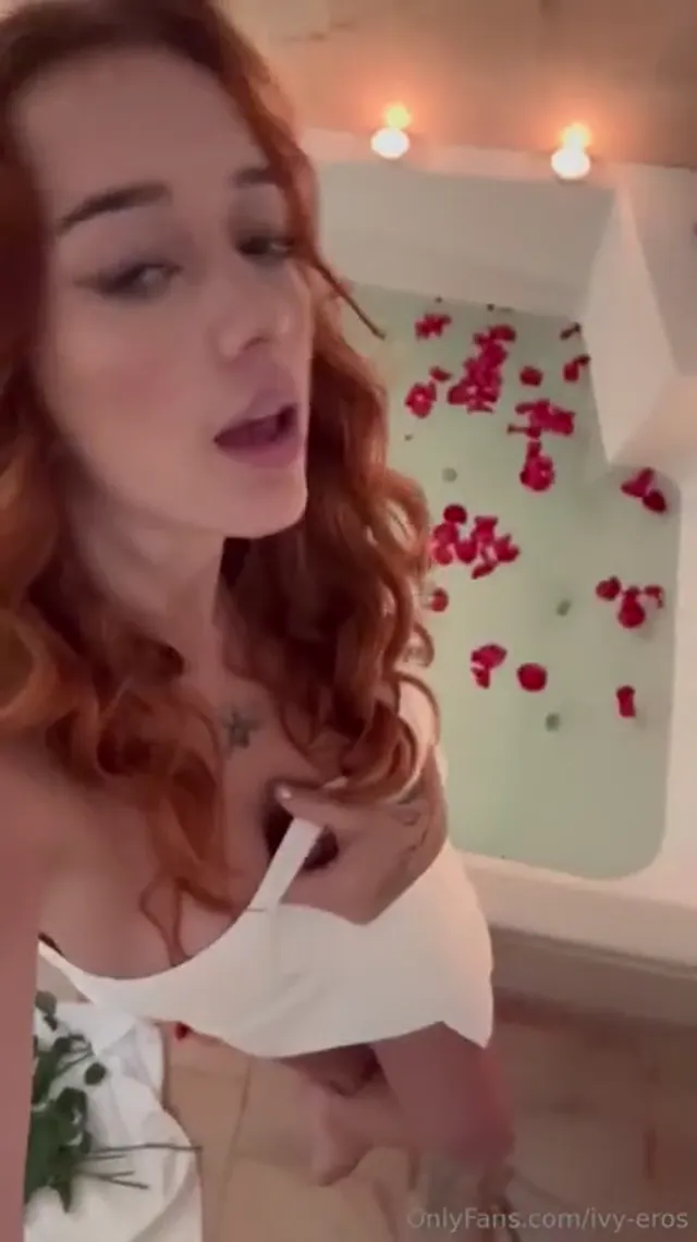 Ivy Eros Ivy-Eros – Tub and Squirt