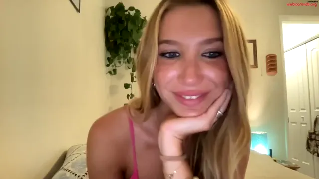 Babyyjade chaturbate 09-May-2025 touches her nipples