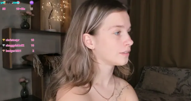 LinaCristonsen_x_Lynnatlee chaturbate 18-May-2025 fucking herself and laughing