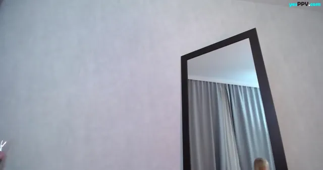 Elis_Curys chaturbate 18-May-2025 lower angle showed her pussy