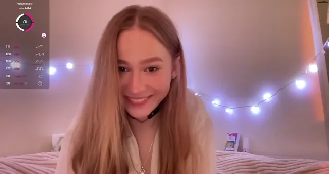 Whoisalisa chaturbate 20-May-2025 beautiful model showed her pink nipples