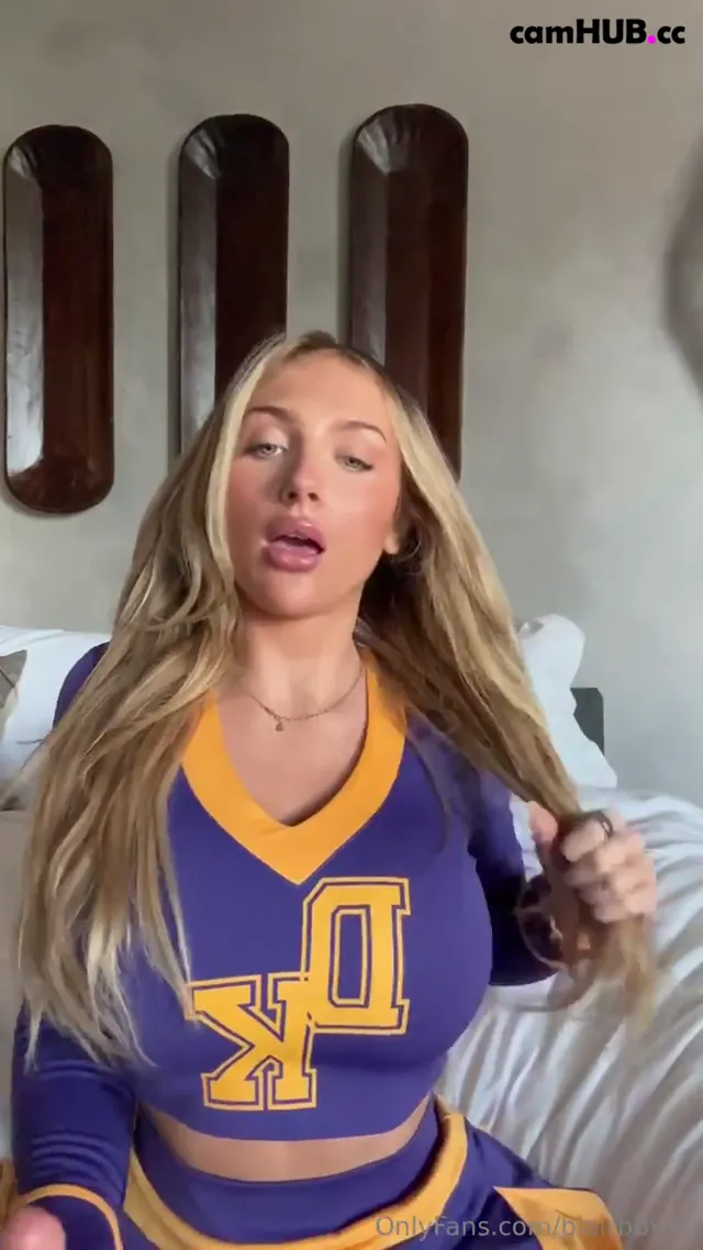 Blairbbyxo show 3