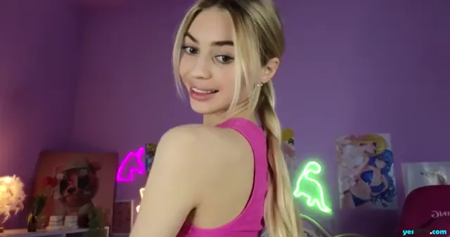 Cuteelsa_ Chaturbate 27-05-2025 Showed Her Labia