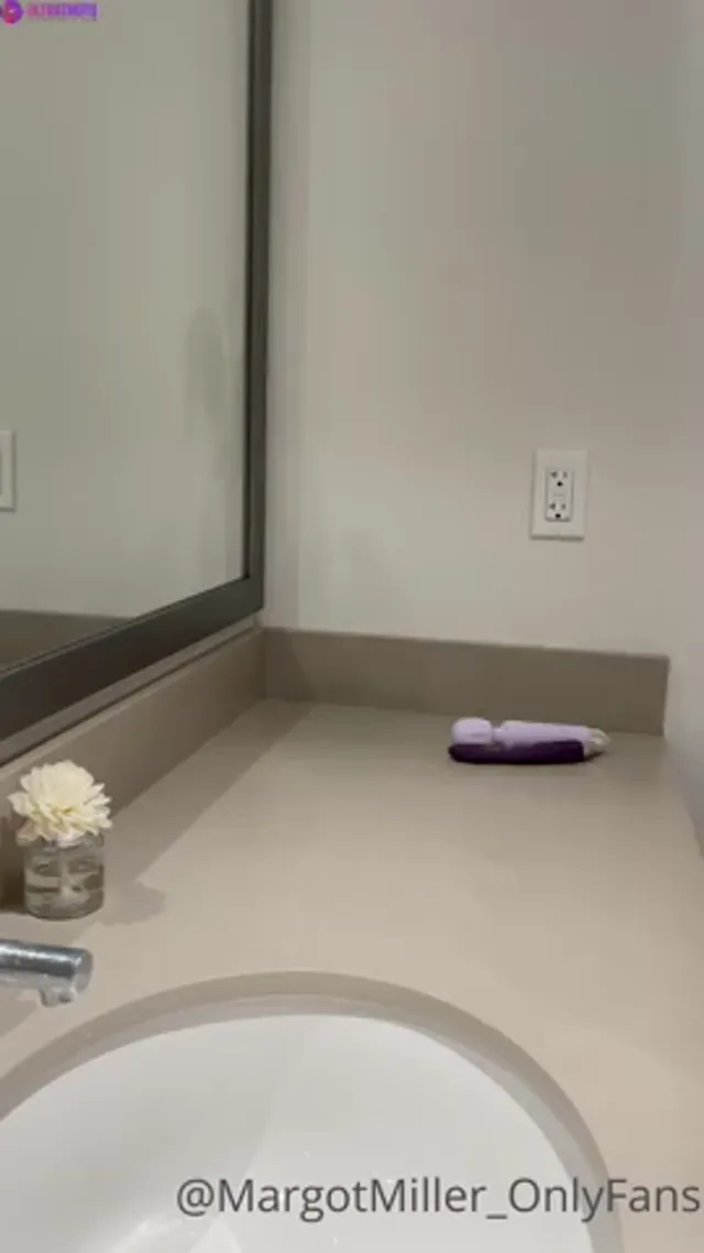 Margot Miller Intense Masturbation In The Bathroom With Sex Toys