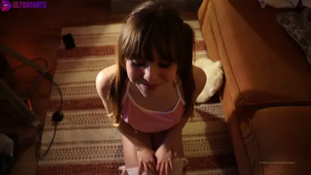 Dollylolita Blowjob POV