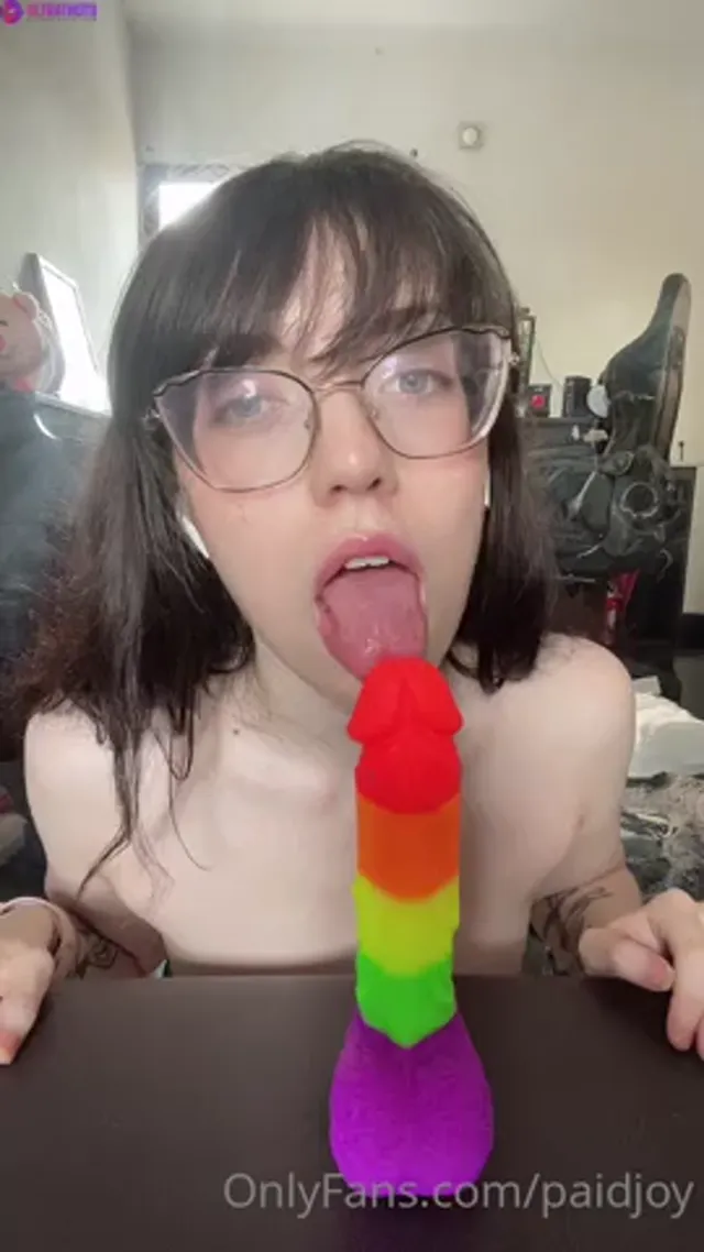Purrincess Joy Blowjob And Handjob With Dildo