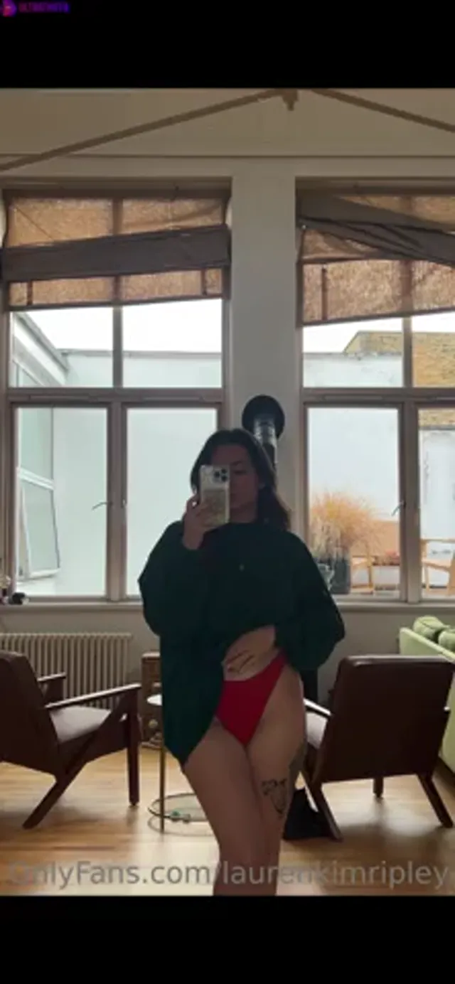 Lauren Kim Ripley Flashes Tits