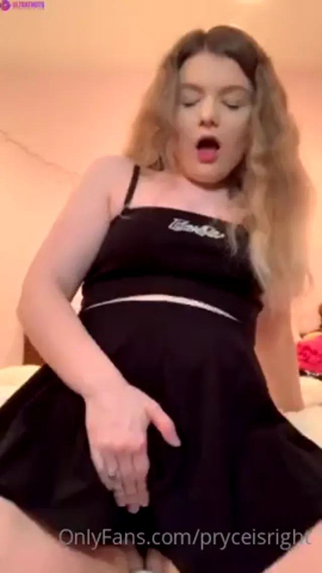 Maya Pryce Upskirt Play With Dildo