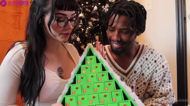 Naomih666 Christmas Present Pussy Fuck With BBC