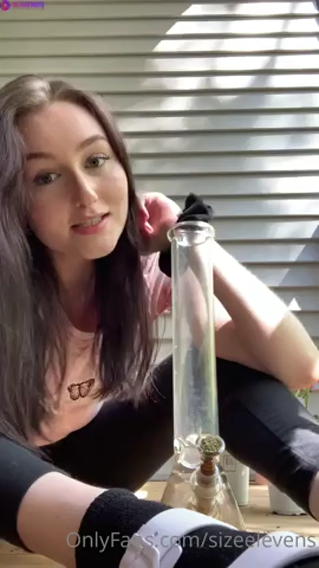 Becca Foxx Barefeet In The Garden