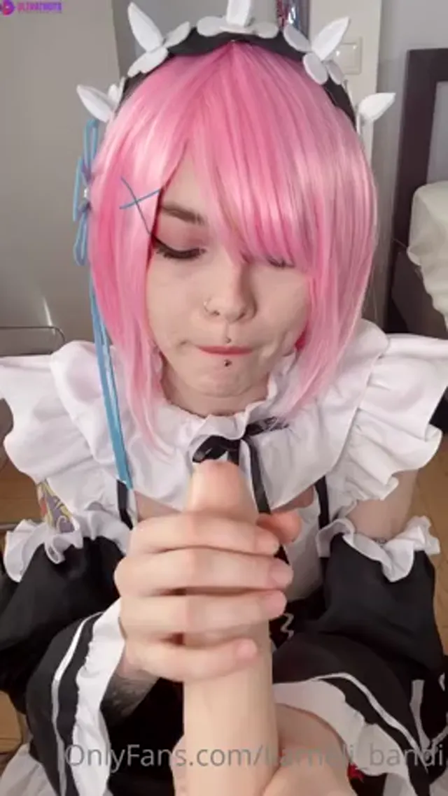 Karneli Bandi Costume Play Face Close Up Blowjob With Dildo