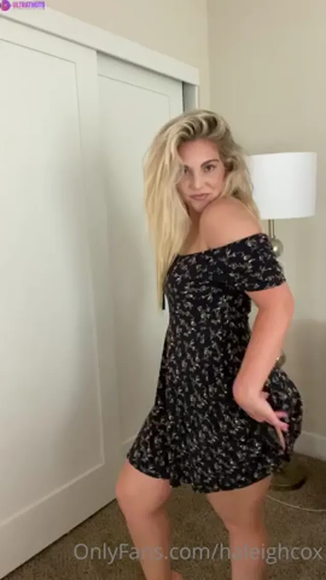 Haleigh Cox Teasing With Sexy Ass