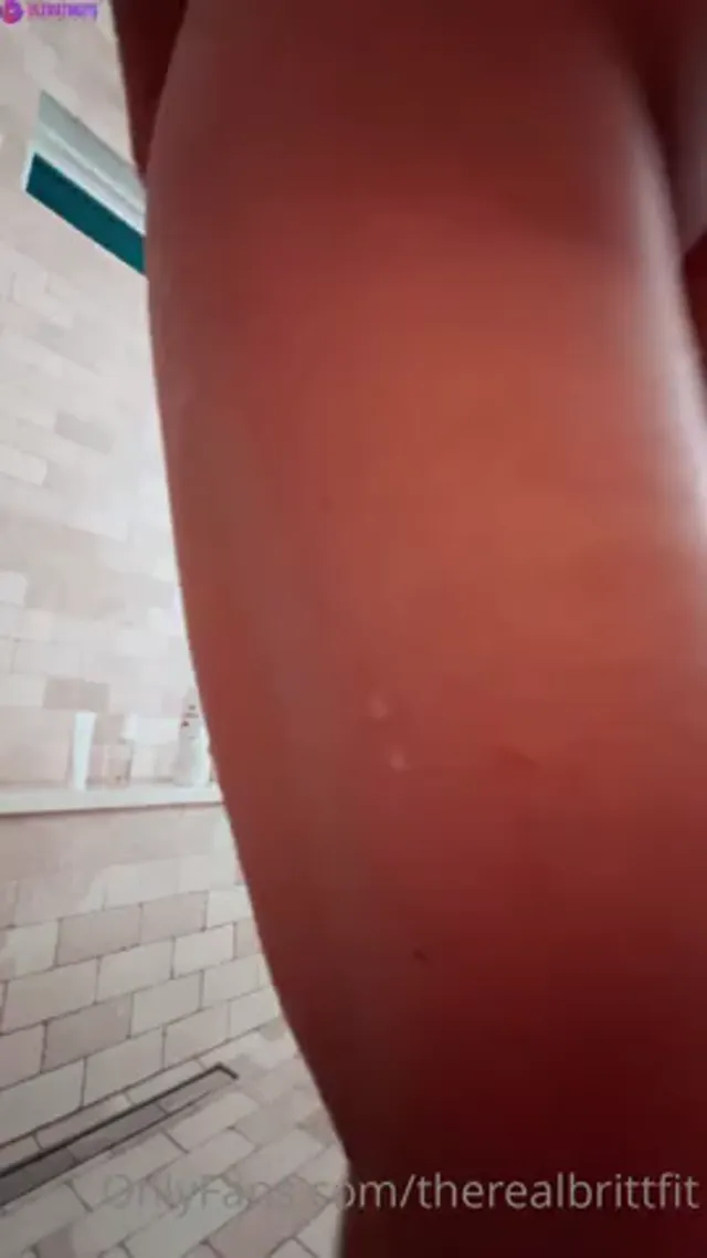 Therealbrittfit Riding Big Dildo in Shower
