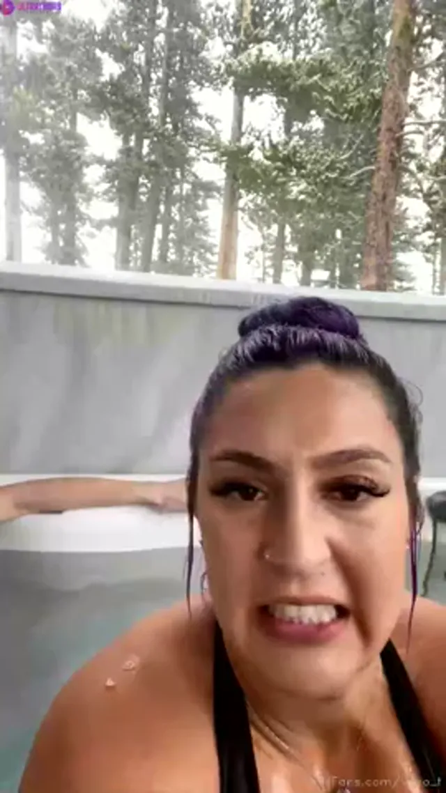 Tati Evans Naked Lesbian Livestream With Pussy Licking