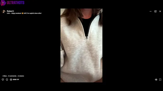Kateelife Sexy Dancing with Striptease