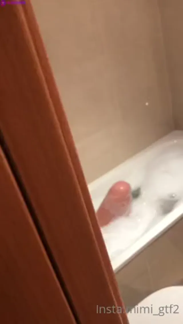 Mellaman Mimii With Dildo In The Bathtub
