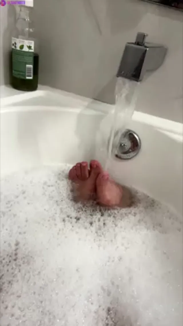 Ailin Perez OF Livestream in Bathtub