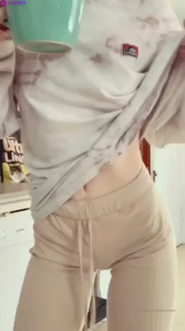 Lazybutthead Starts The Day With Erotic Dance