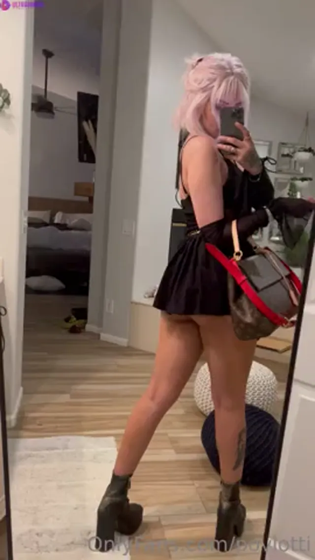 Mirror Play With Ally Lotti