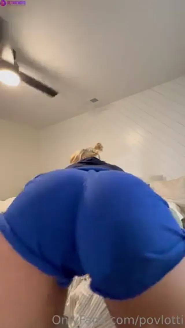 Ally Lotti Shakes Booty
