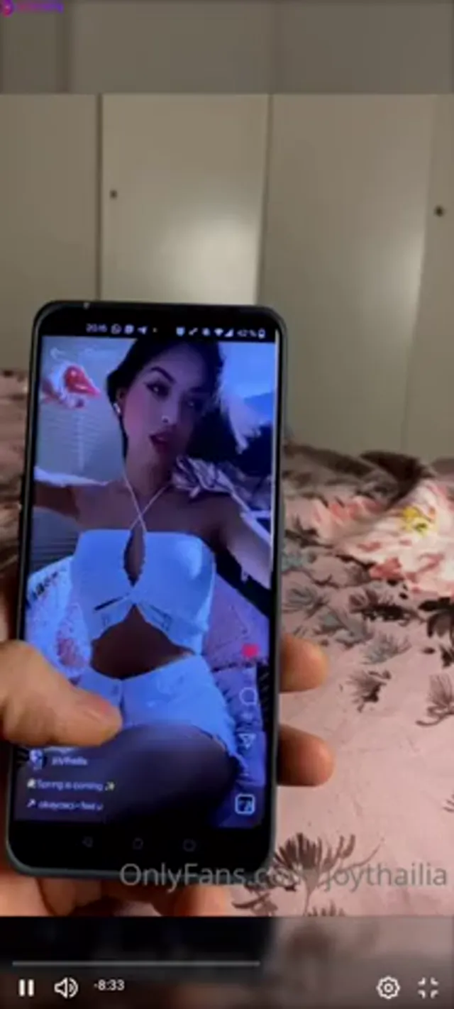 Joy Thailia Giving Blowjob in POV