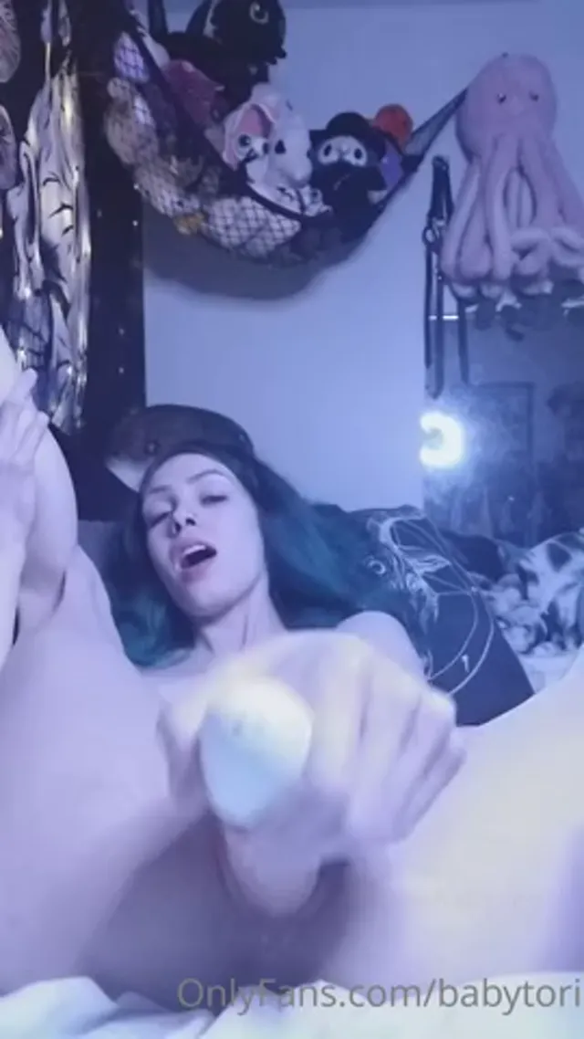 Baby Tori Good Night Sleep With Vibrator