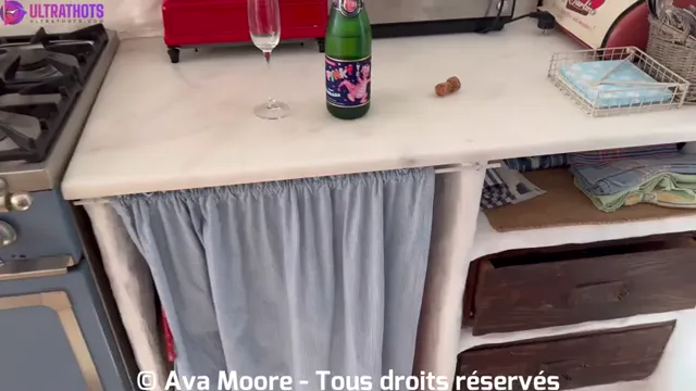 Ava Moore Solo Outdoor Masturbation