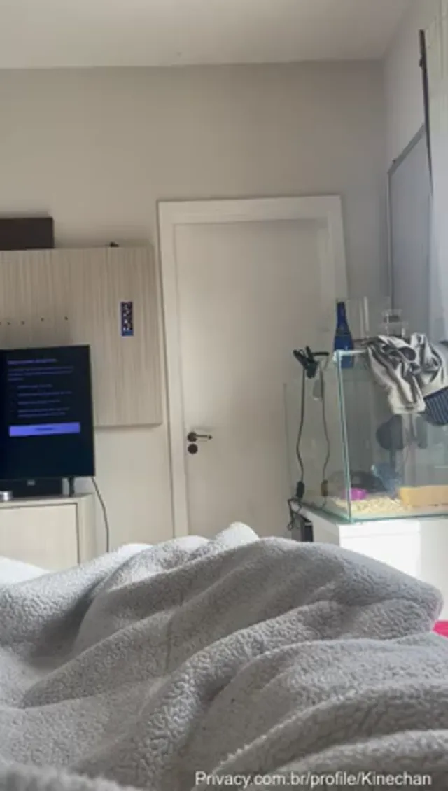 Lazy Day Blowjob With KineChanVip