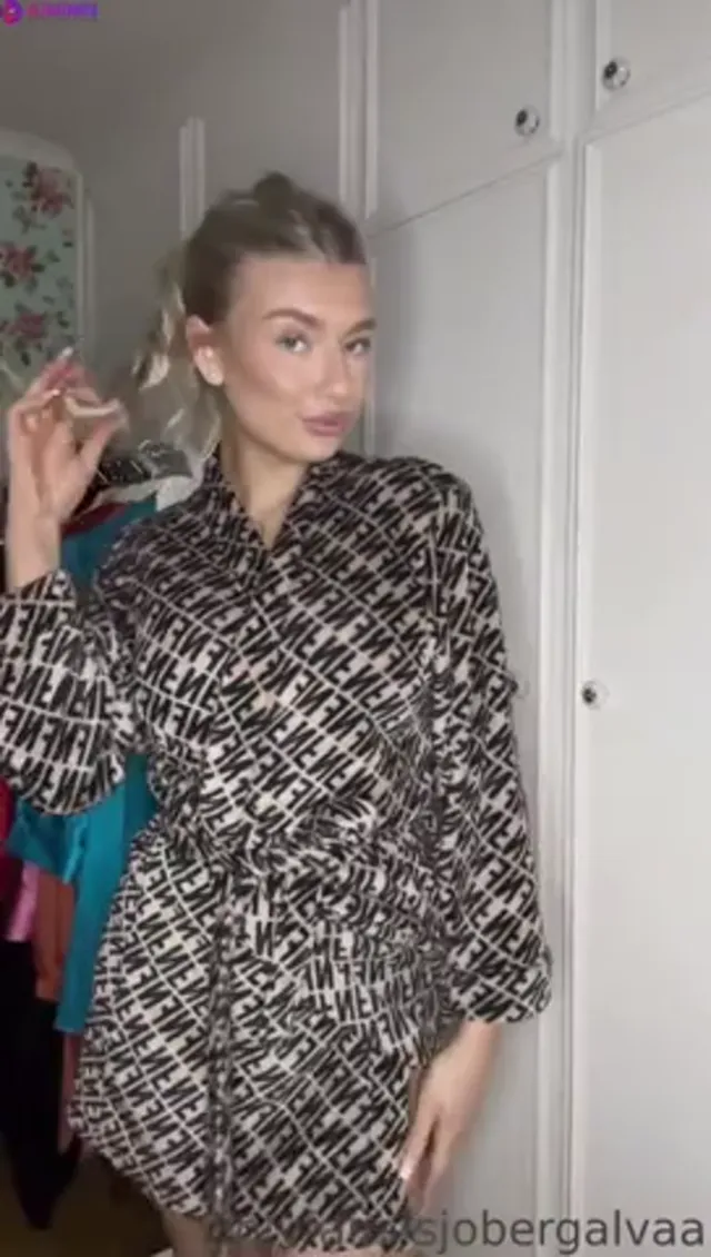 Swedish sexy teen alva sjöberg striptease and oils in her tits