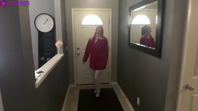 Brickbabe’s Schoolgirl Fantasy: Orgasm in Uniform!