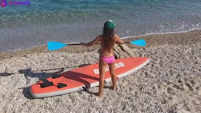 Nude Beach Yoga – Wild Solo Babe Bares All