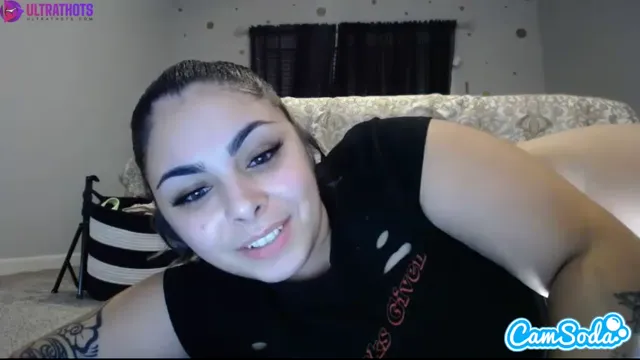 Persias Paradise Amateur Play With Big Dildo