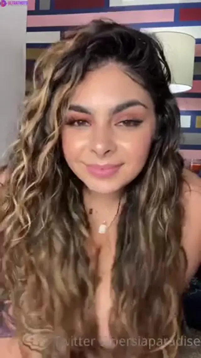 Persias Paradise Booty Shake And Kinky Play With Sex Toys