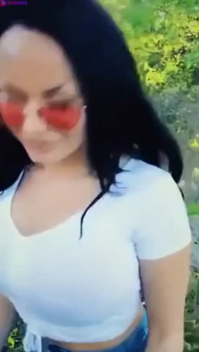 BonnieX outdoor blowjob