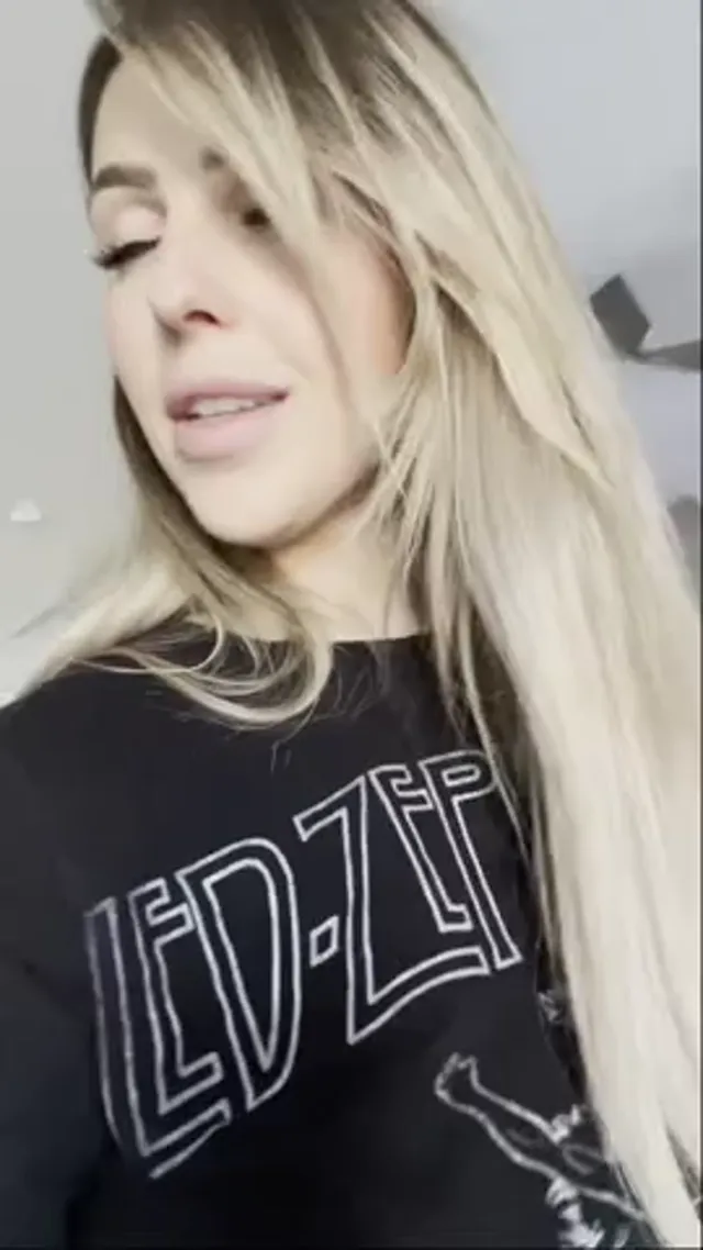 Wild Blowjob With RoxyStylez POV