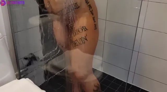 Swedish tattoed busty slut hardcore blowjob in shower