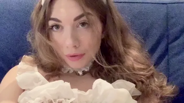 Sidebabe Plays With Pierced Nipples