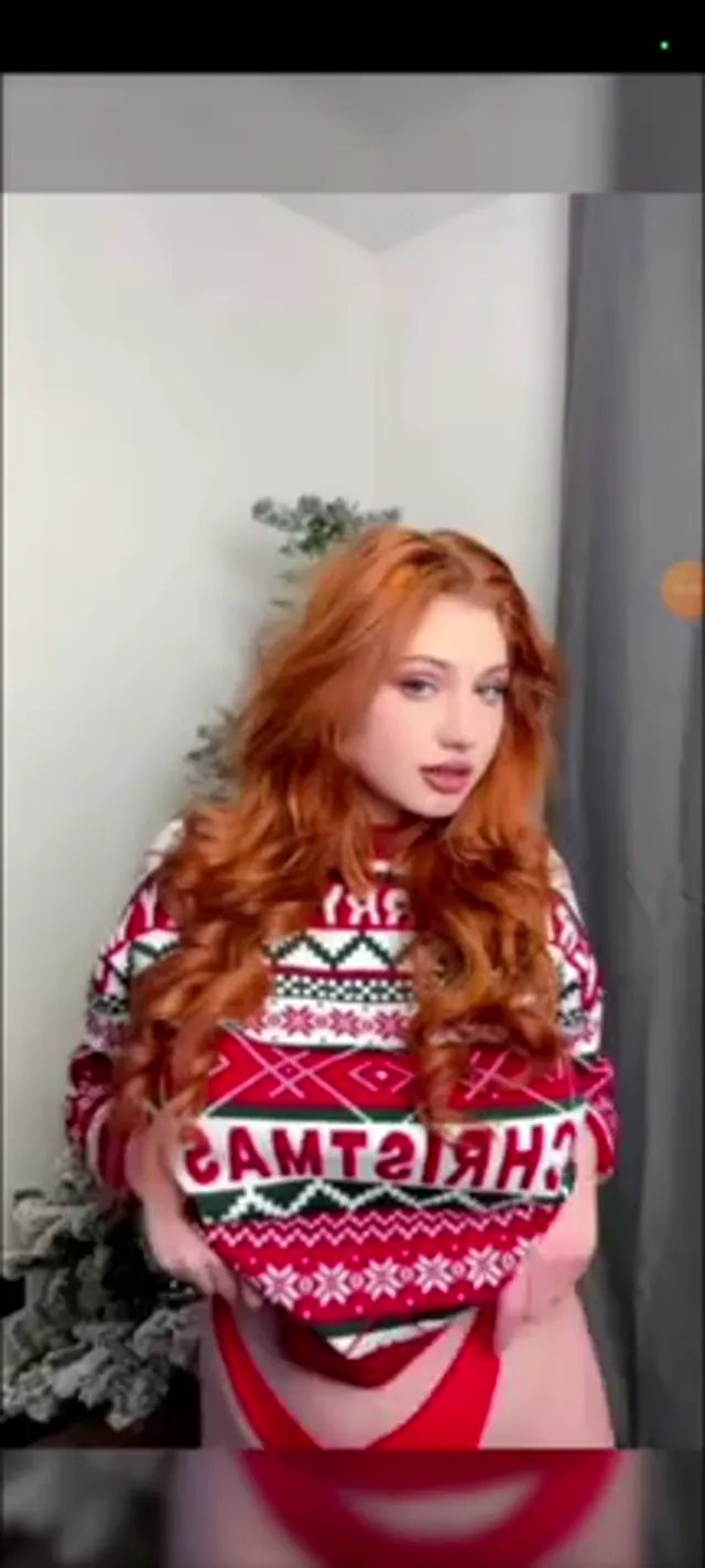 Bouncing Tits Of andreeamaresof Under The Christmas Tree